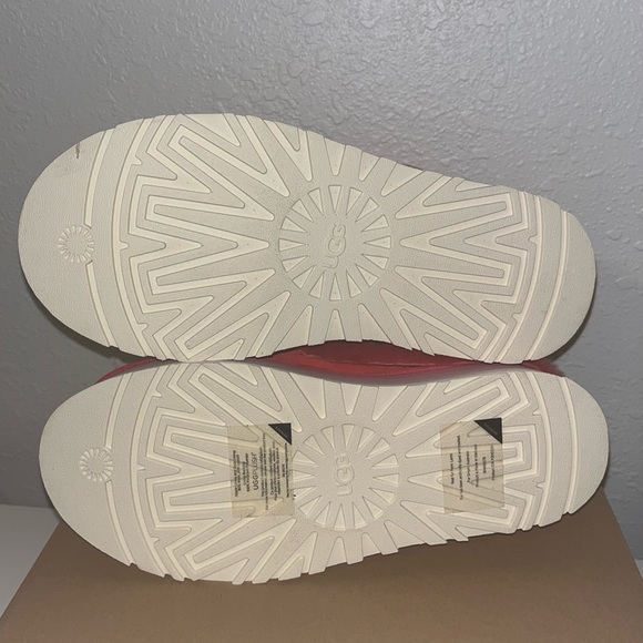 UGG Mini Sherpa Corduroy Platform Boot NIB 11US CHURRO UGGS in NANTUCKET CORAL - Picture 10 of 10